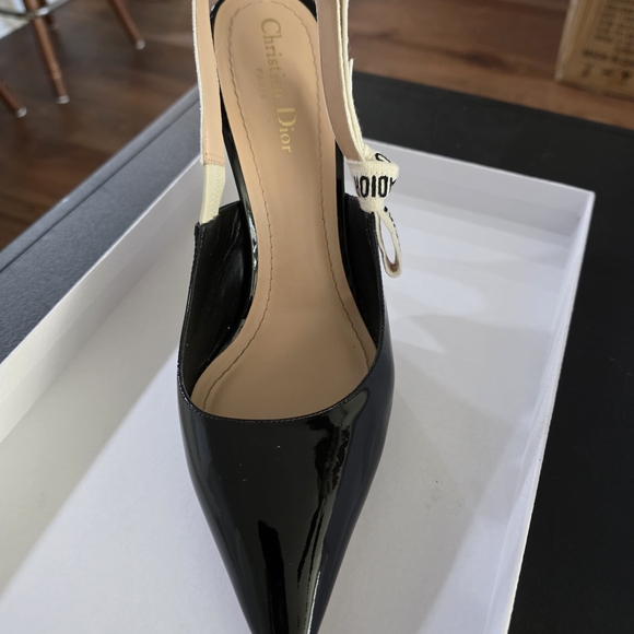 Dior Black Patent Leather Heels with Logo Strap - Picture 3 of 7